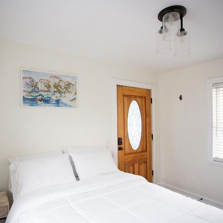 Cozy Studio - Blocks From The Ocean! شاطئ جاكسونفيل المظهر الخارجي الصورة