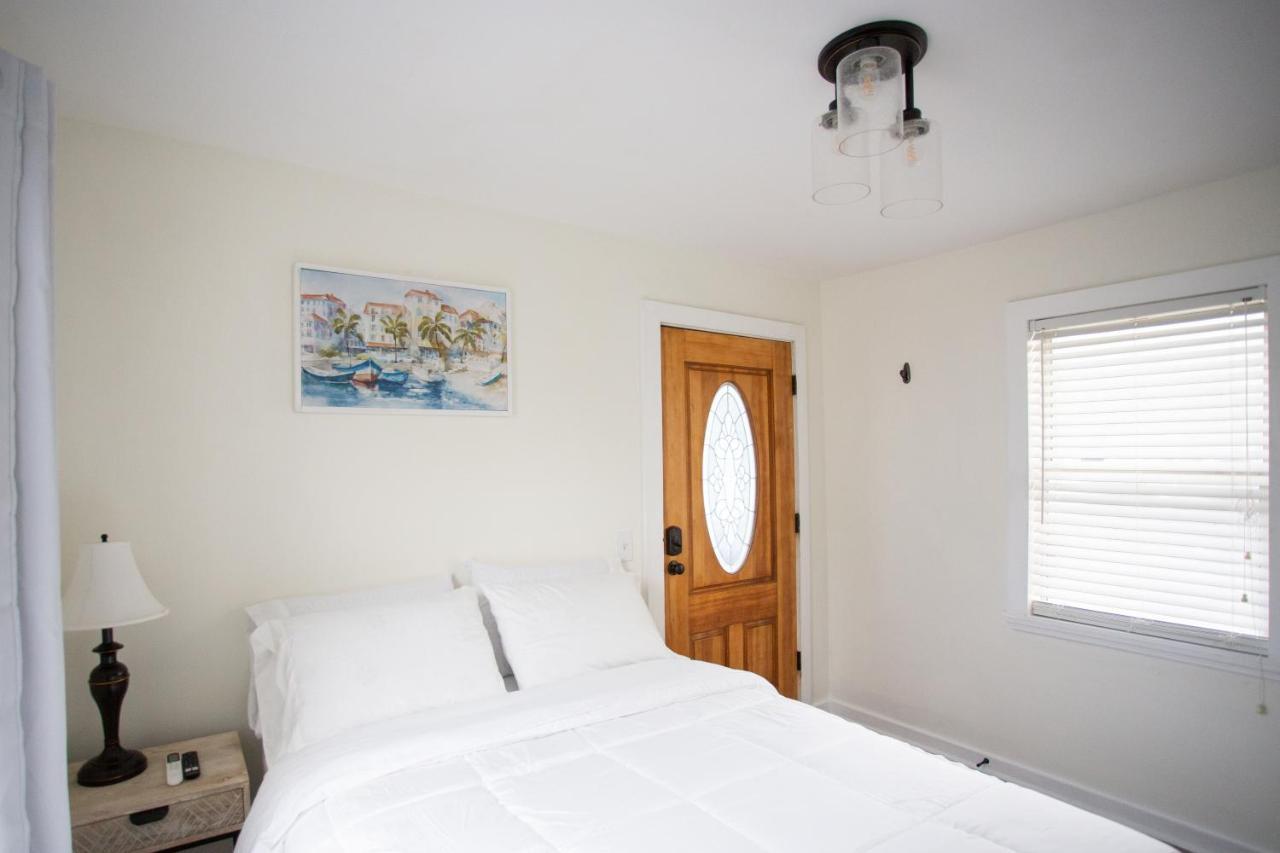Cozy Studio - Blocks From The Ocean! شاطئ جاكسونفيل المظهر الخارجي الصورة